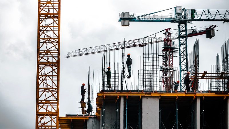 Obra en construcción vista desde un dron