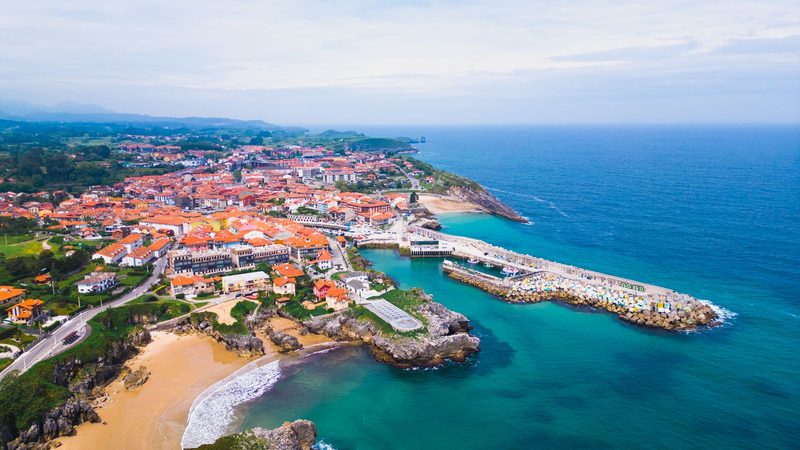 Vista aérea de Llanes, en la costa oriental de Asturias